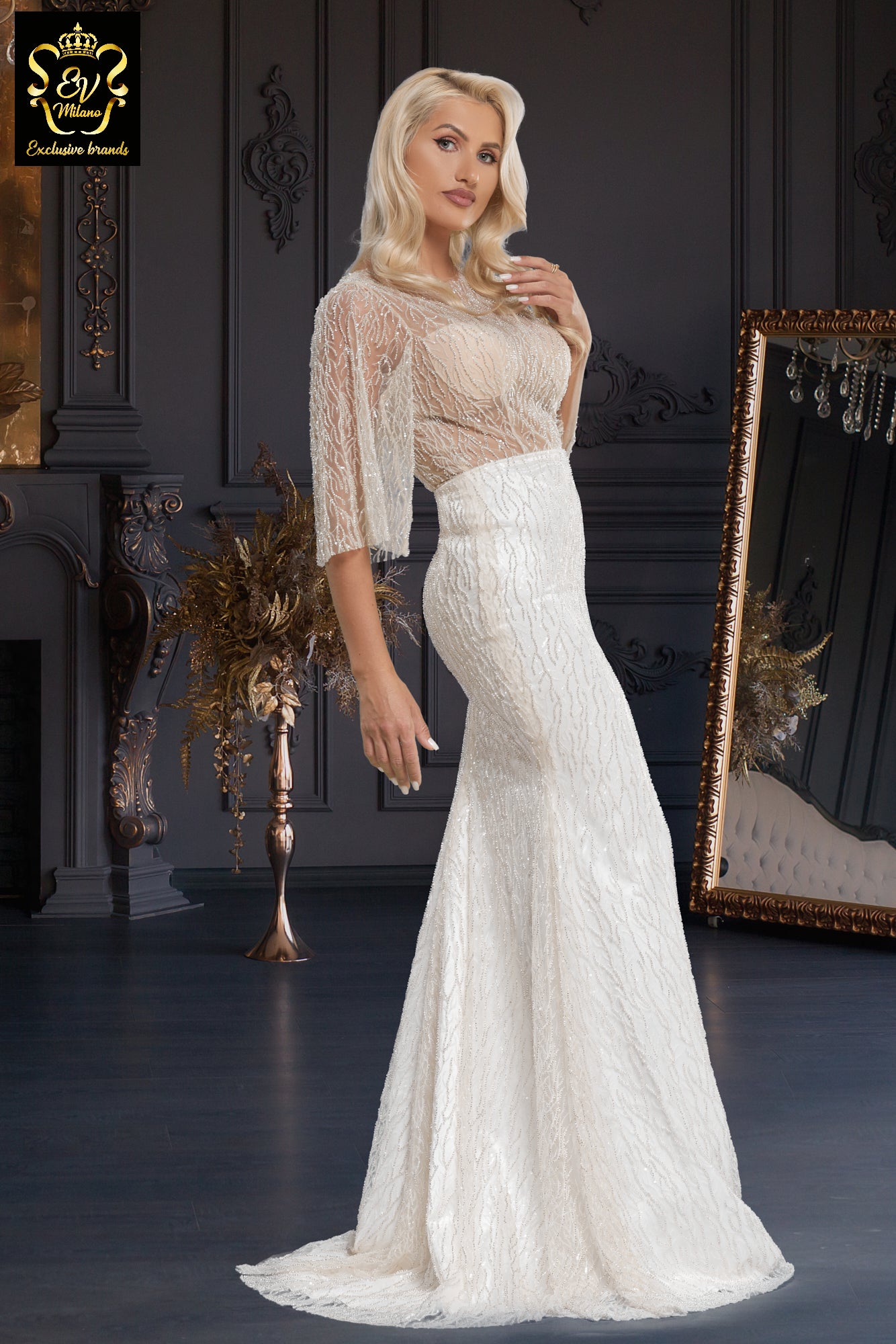 Long wedding dress with three-quarter sleeves and train EVM-1003
