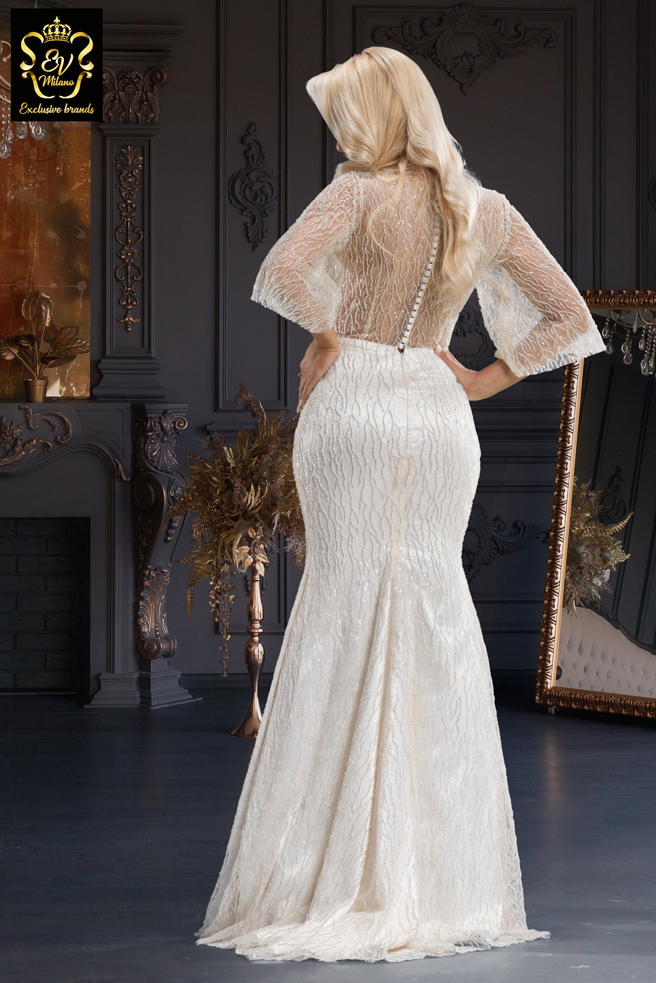 Long wedding dress with three-quarter sleeves and train EVM-1003