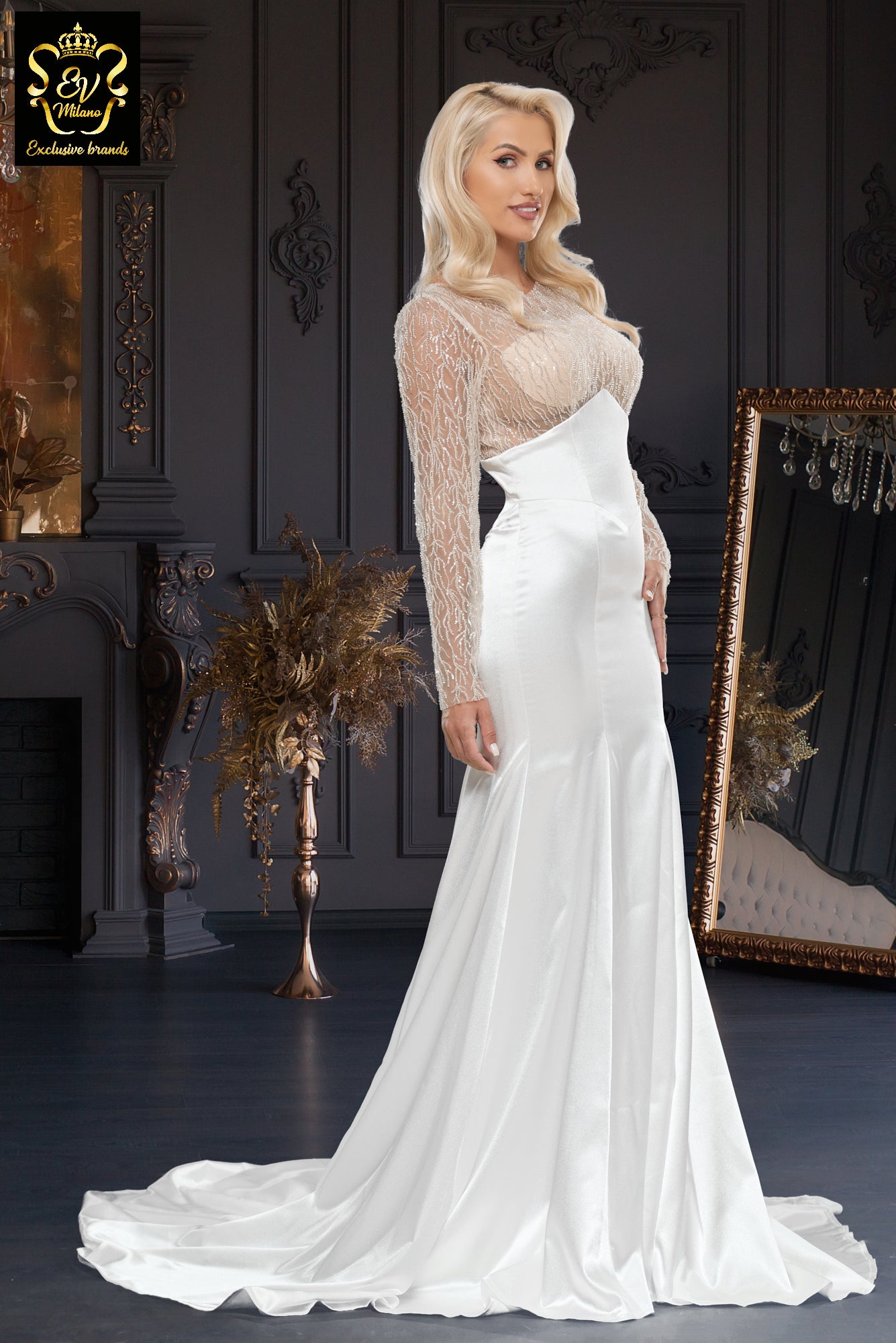 Long wedding dress with long sleeves and train EVM-1002