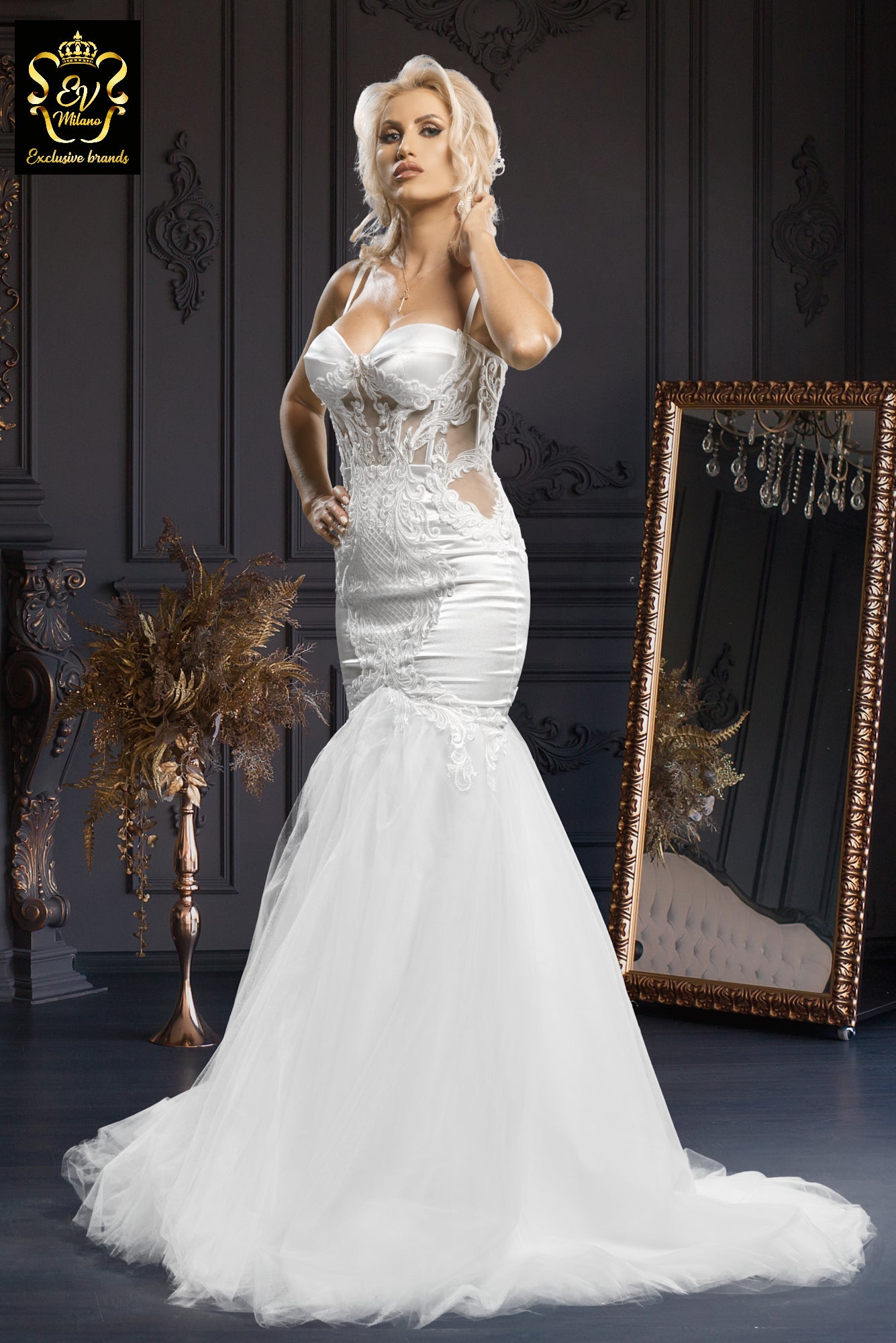 Long wedding dress with thin straps, precious model and train EVM-1009