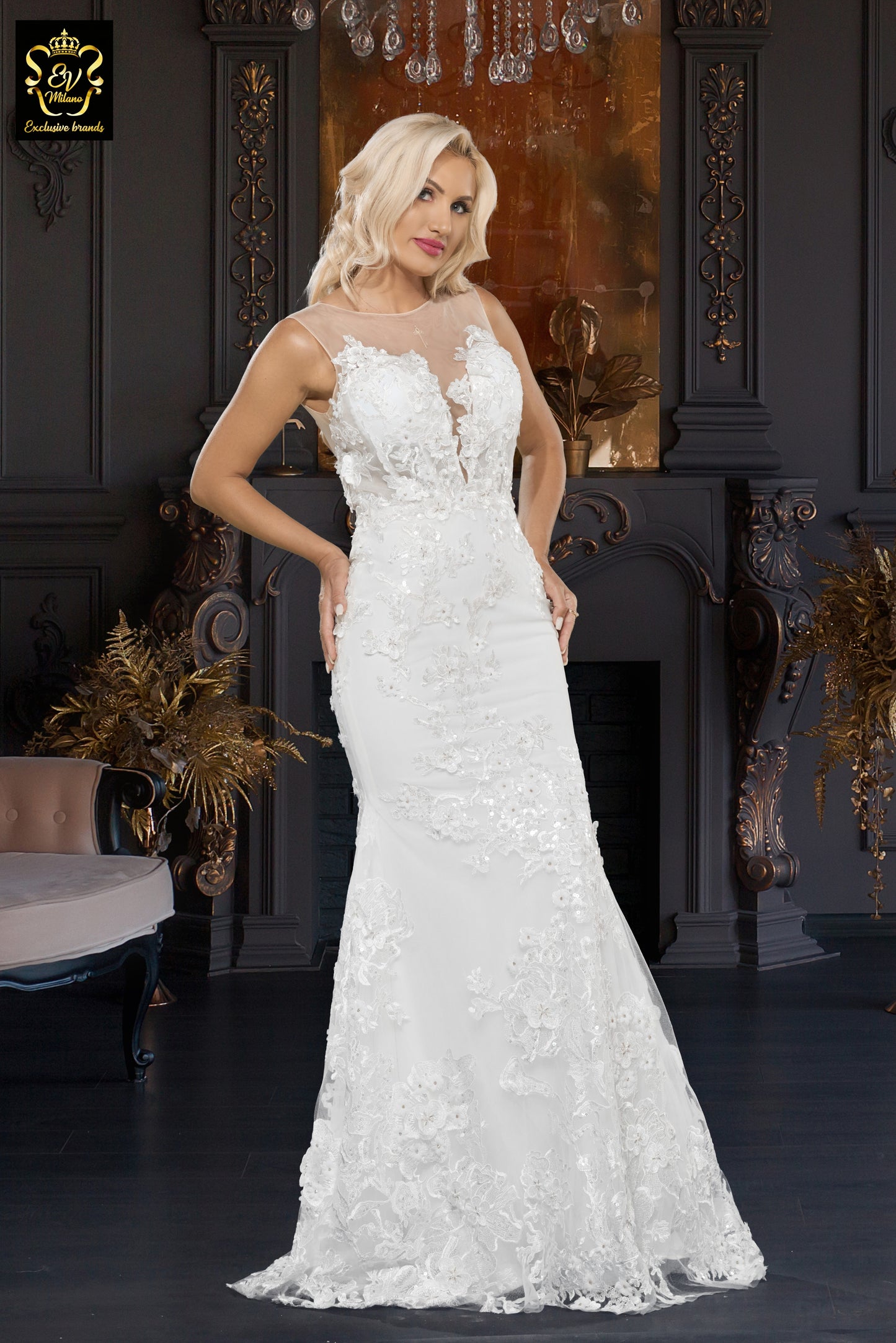 Long wedding dress with v-neckline, semi-transparent model and train EVM-1023