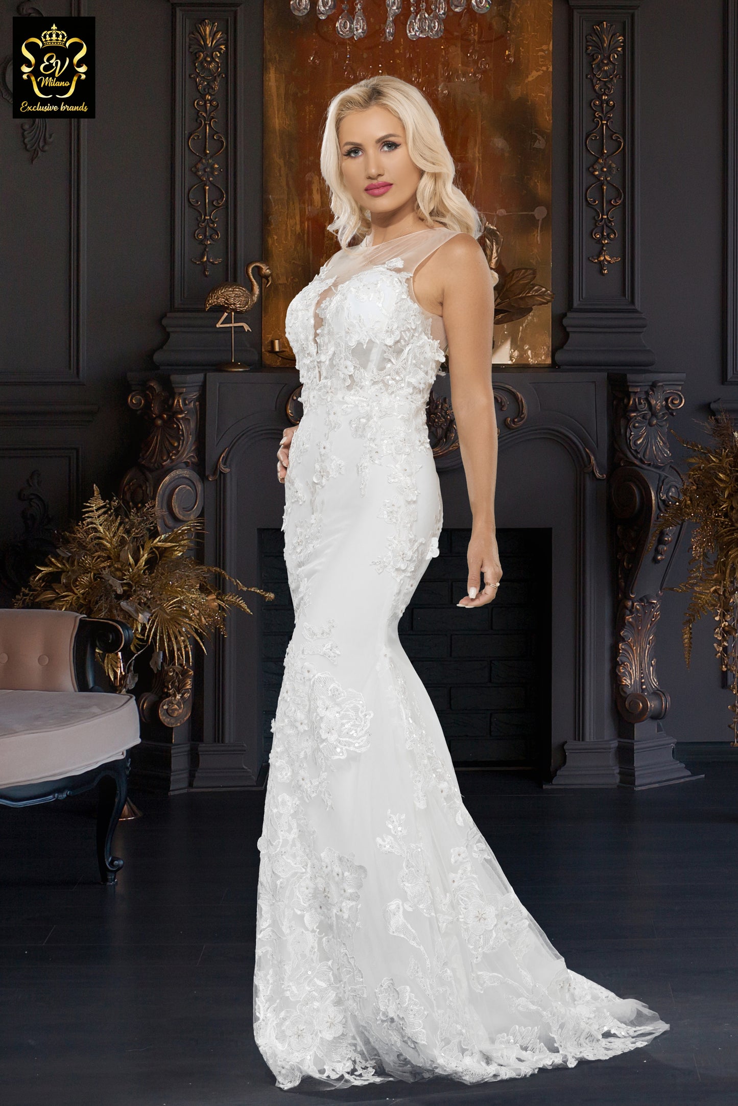 Long wedding dress with v-neckline, semi-transparent model and train EVM-1023