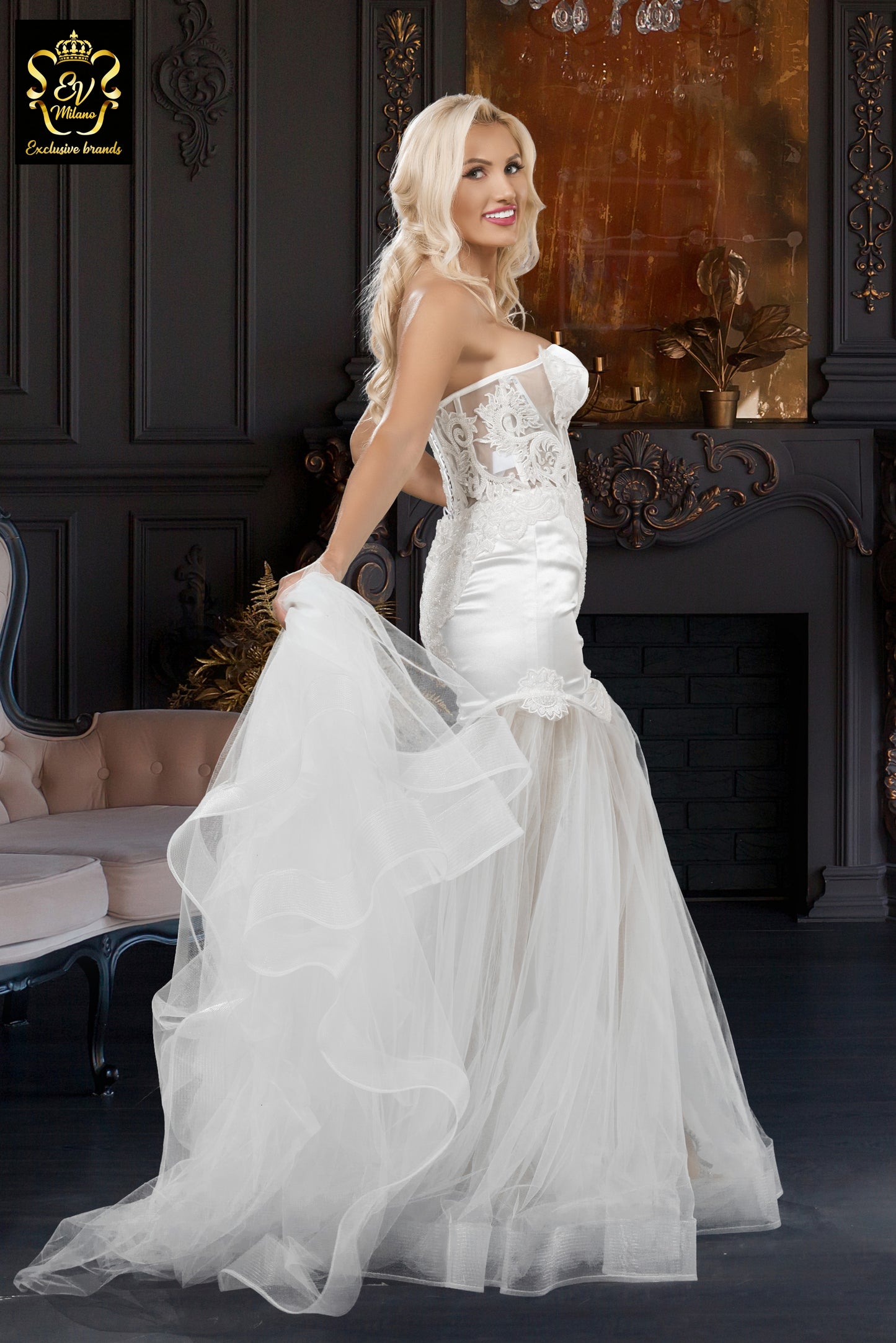 Long wedding dress with semi-transparent model and tulle train EVM-1024