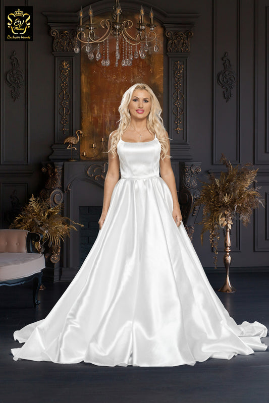 Long wedding dress with thin straps and long train EVM-1026