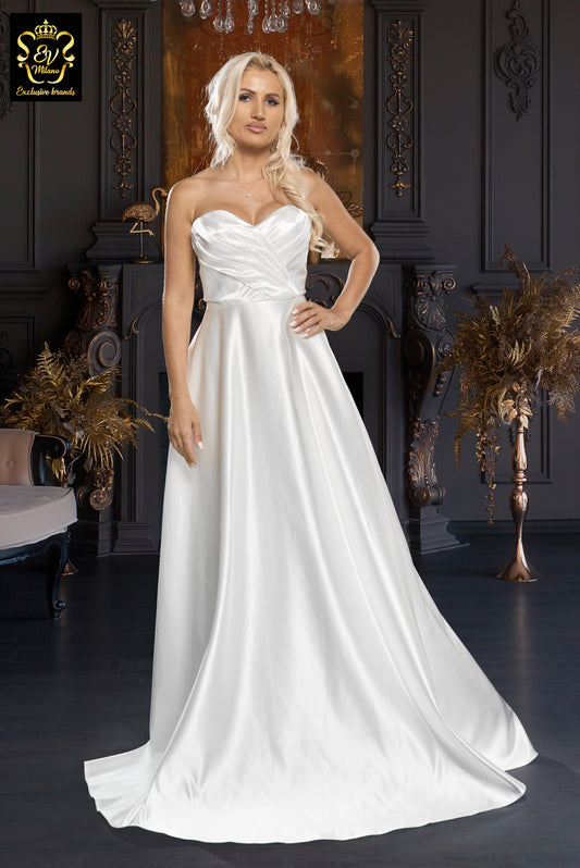 Long sleeveless wedding dress with train EVM-1030