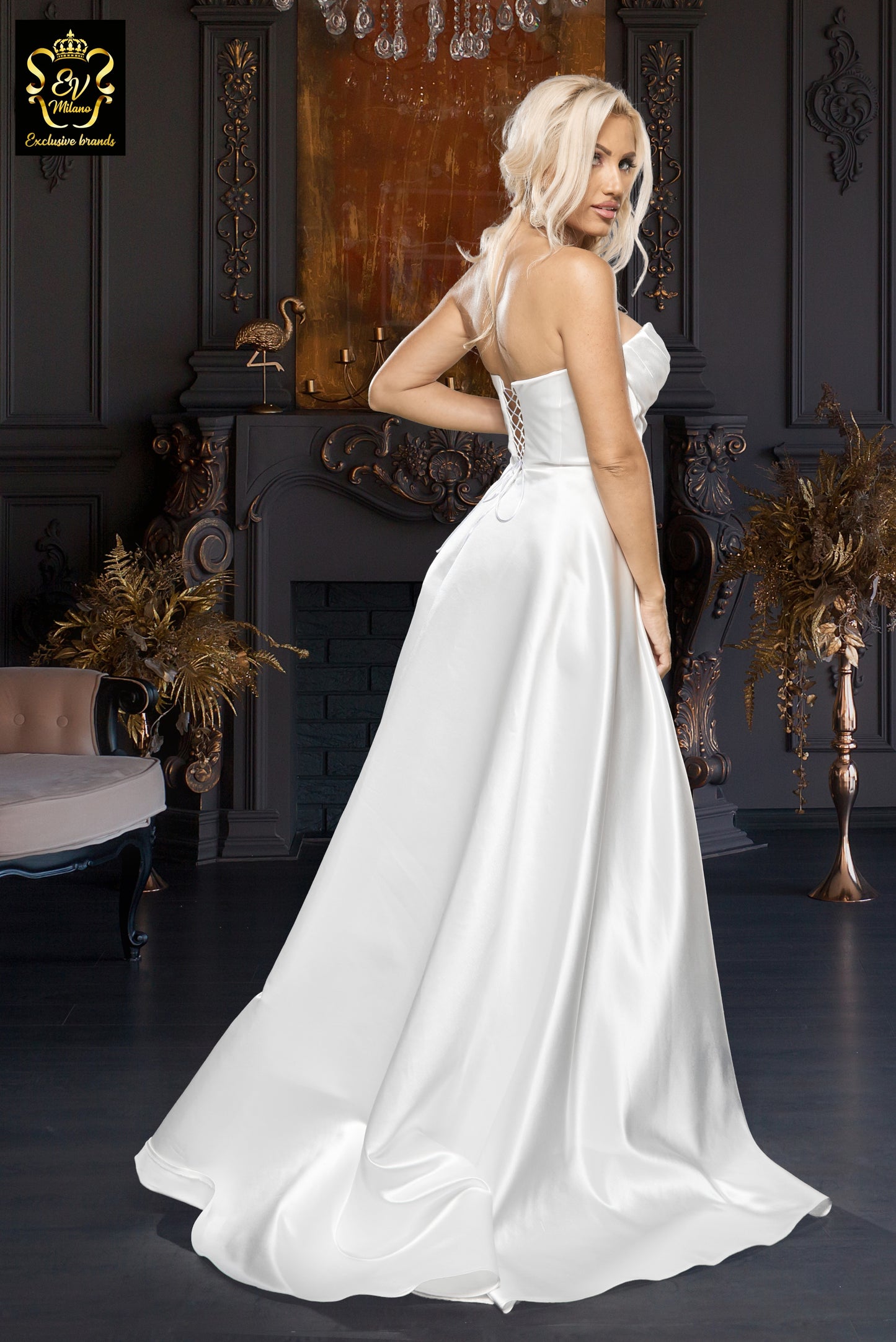 Long sleeveless wedding dress with train EVM-1030